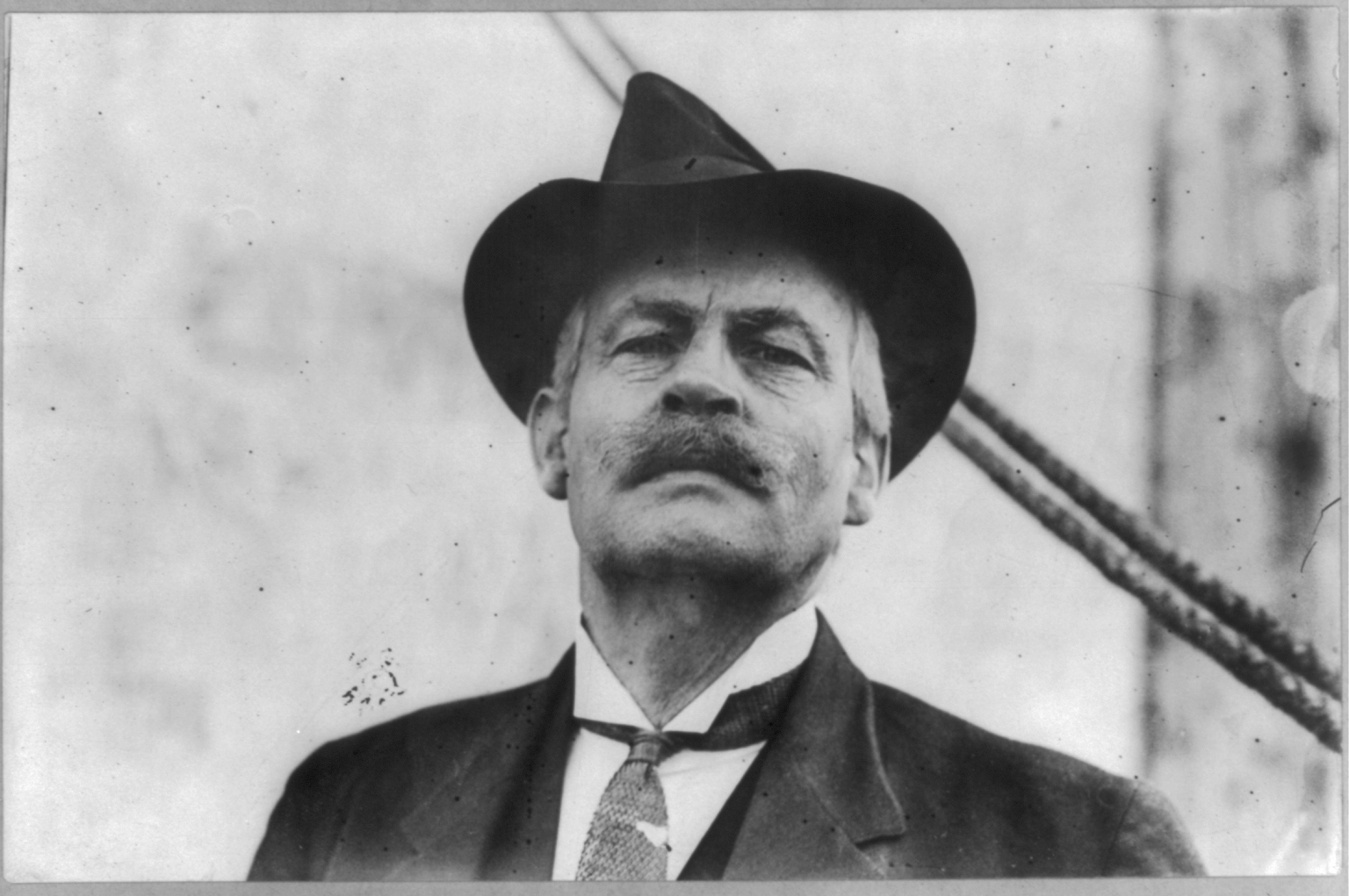 Walter Shellman SIX AIRSHIP PIONEERS AND A CAT OVER THE ATLANTIC 100 YEARS AGO – Presswire