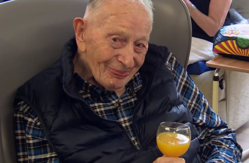 111-YEAR-OLD ENGLISHMAN JOHN TINNISWOOD CERTIFIED AS WORLD’S OLDEST MAN