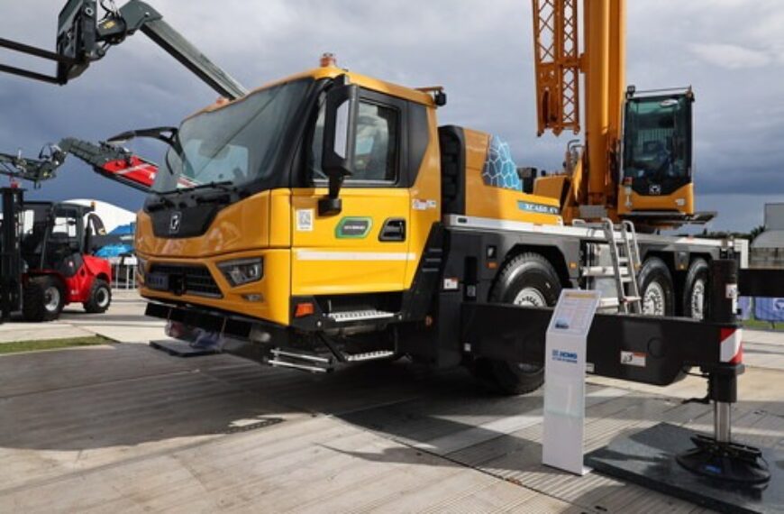 XCMG Introduces the Industry’s First Hybrid All-Terrain Crane at European Exhibitions, Driving a Sustainable Shift in Construction Equipment