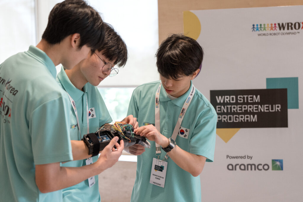 Student Innovators advance their robotic projects at World Robot Olympiad Entrepreneur Program from competition to startup stage